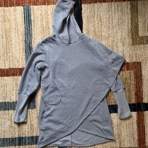 Gray layered active sweatshirt